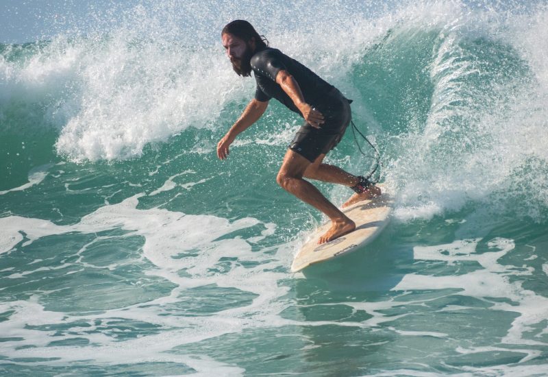 Mirissa,,Sri,Lanka,-,04,09,2022:,Beautiful,Cutback,Maneuver